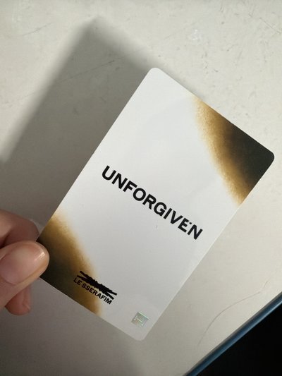 Le sserafim 洪恩採 幸運卡