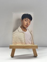 DICON白色衣服的那個 