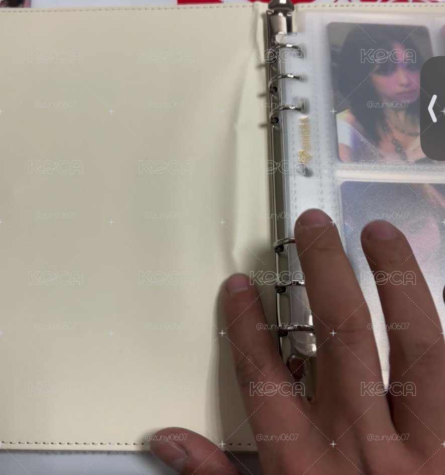 BABYMONSTER 白色卡冊