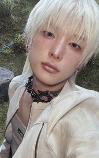 BTL yzy 預售 特典卡 中文卡背