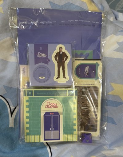 BTS 2021 八週年日曆盒組