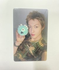 拿著poyoyoi拍照的小馬