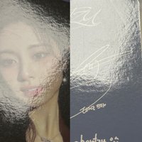 15紅衣撥髮（有明顯損）