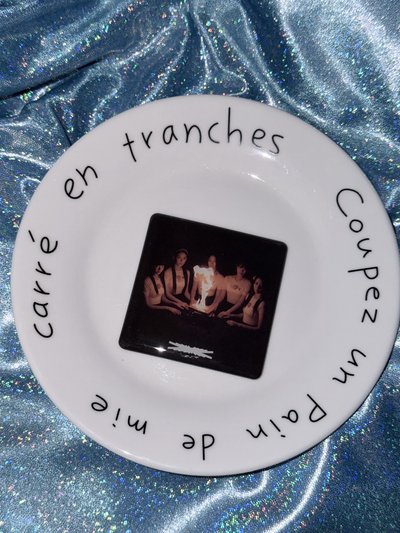 Le Sserafim Unforgiven預售磁鐵