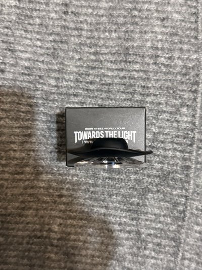 Lightiny 牛仔帽天靈蓋