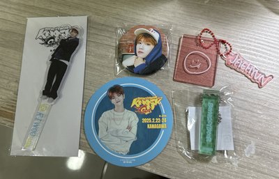 BND RIWOO JAEHYUN SUNGHO 吊飾/徽章/別針/杯墊