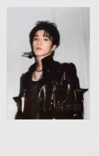 冠歲 專輯卡 黑衣拍