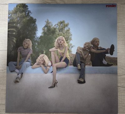 Rosé first studio album Rosie 粉膠