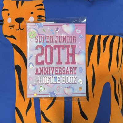 SS10 日週 20週年成員資料手帳/紀念冊