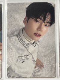 成韓彬（睜眼）