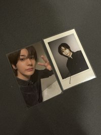 odyssey簽售兩張（中背+拍立得）