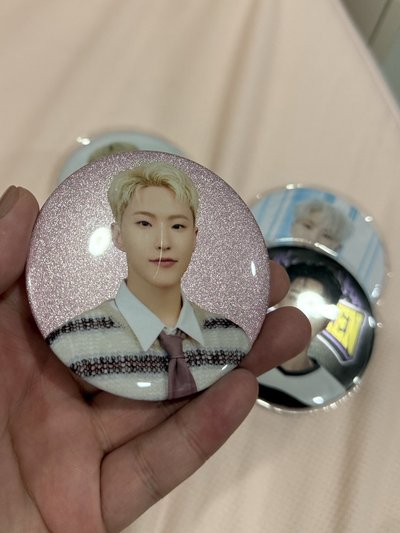 SEVENTEEN HOSHI 徽章 合售