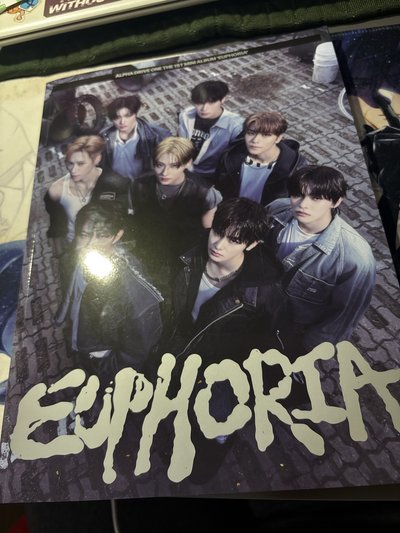 ALD1 虔佑咬咬特典+白黑版專卡+白黑版空專各一