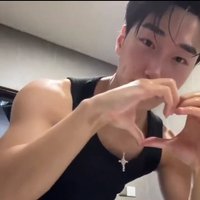 亞絲敏🌸(拜託誰快來賣我亞巡快閃店滿額傘卡ㅠㅠ)