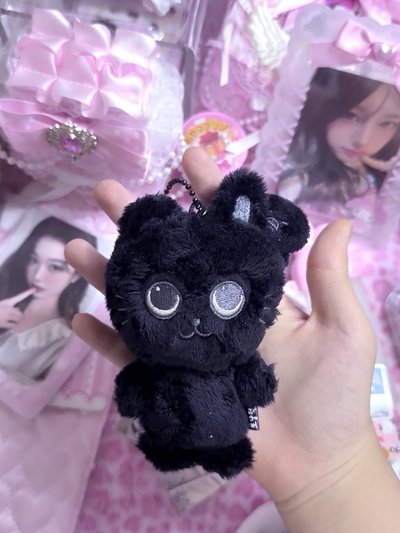 黑炭兔喵鴨ㅊㅊ