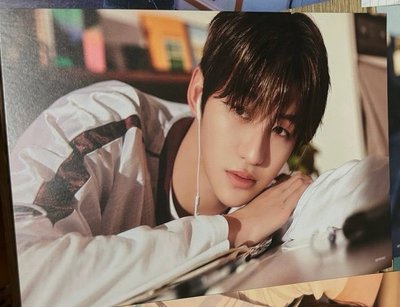 TWS 韓志薫塔店海報 申惟專卡