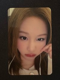 Pharita WE GO UP K4town 幸運卡