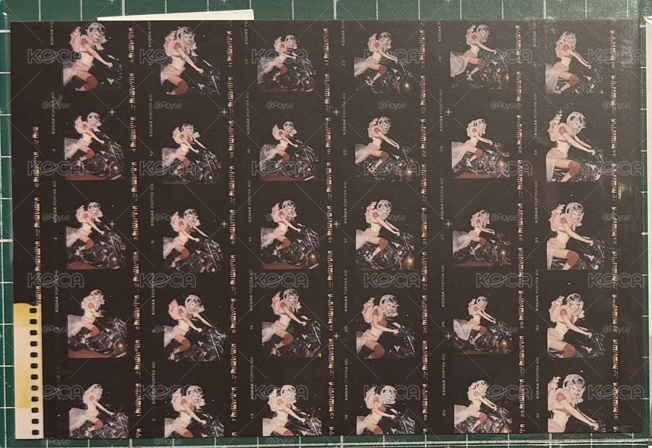 Jennie一週年快閃店明信片（未拆）