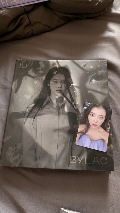 IU LILAC 已拆黑專 含小卡