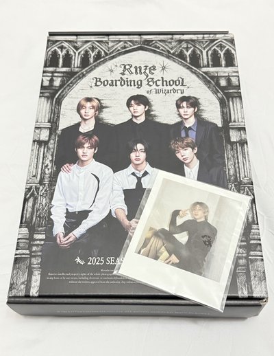 Riize 2025年曆整組含特典