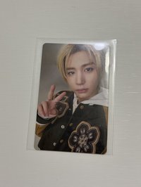 一巡日巡外套卡涵