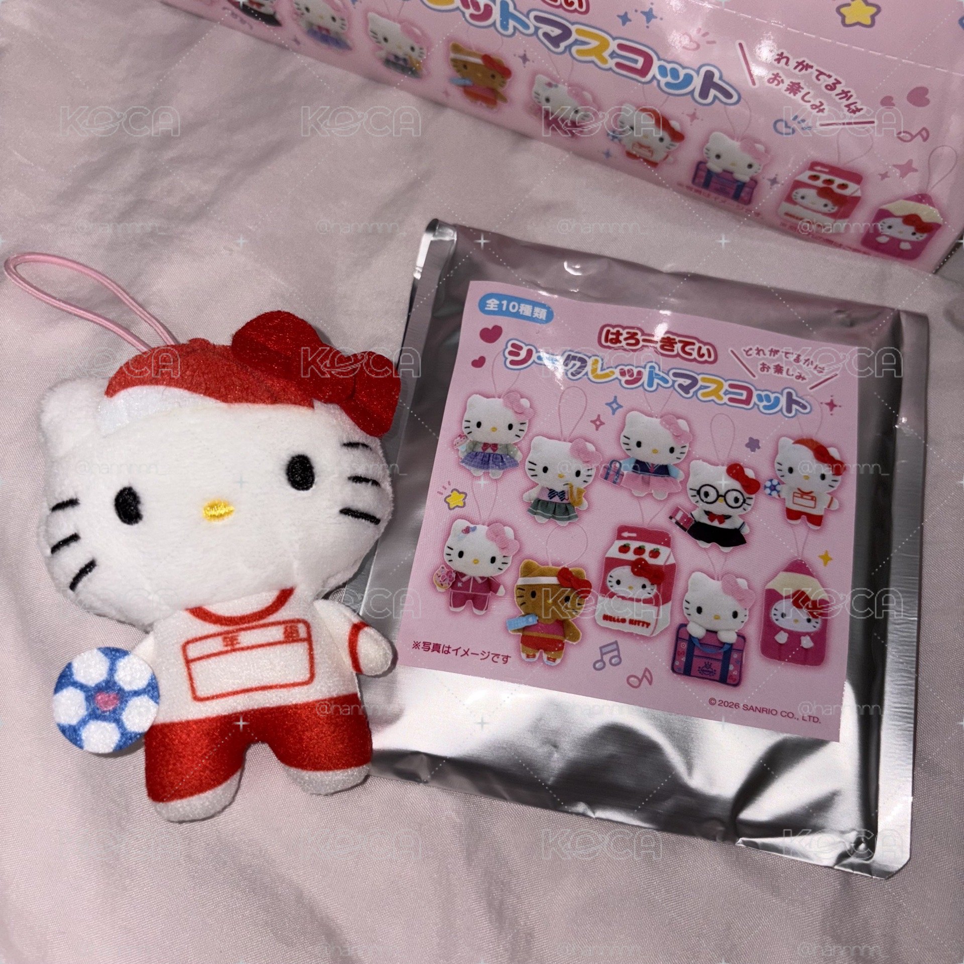 學生Hello Kitty踢足球⚽️😼
