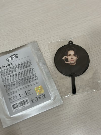 SEVENTEEN FOLLOW AGAIN 小扇-文俊輝