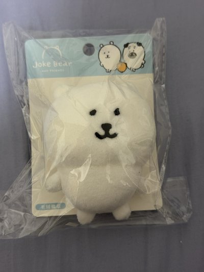 現貨自嘲熊別針 眼睛有點小脫線