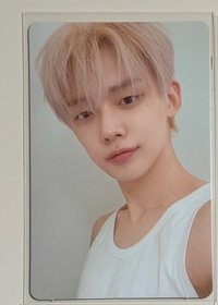 崔然竣 粉髮背心