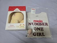 Rose年曆大娃&Numer One Girl T恤白色