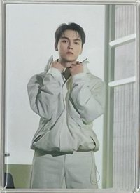 Follow Again隨機卡(手摸衣領)