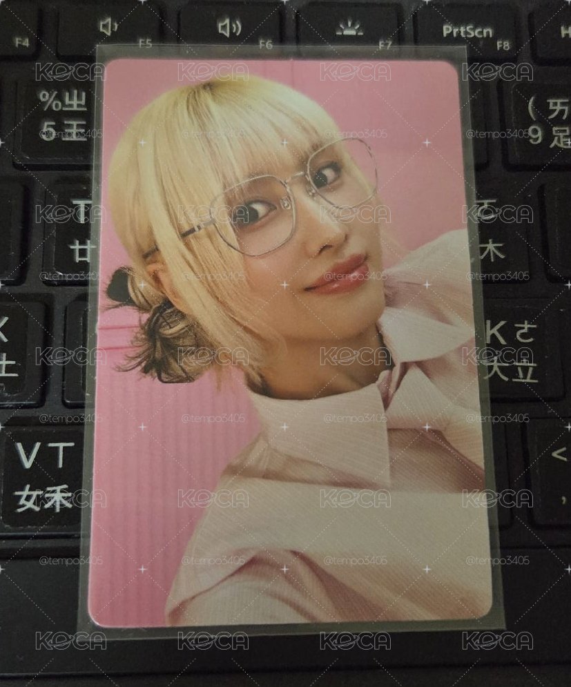 Twice Momo 桃 小卡
