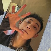 你可以用手比9嗎？