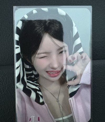 I-dle展覽滿額卡-小娟+零錢包+國泰徽章