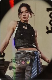 LYKN FEEL LIKE ME 專輯卡 