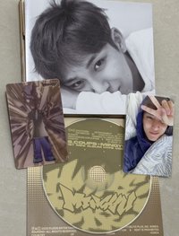 藍色帽踢比耶奎