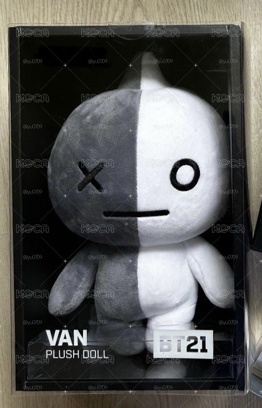 BT21初代 VAN 大娃