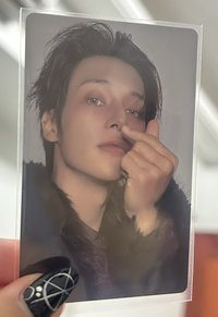 比心戳進鼻孔裡