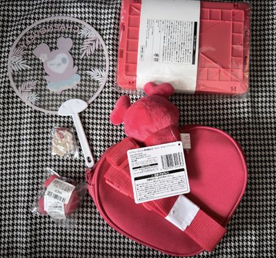 (現貨整圖 一日內寄出）TWICE lovelys 彩瑛 痛包 吊飾 扇子 收納盒