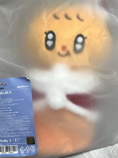 現貨）BBOOGYULI聖誕大娃 需綁卡