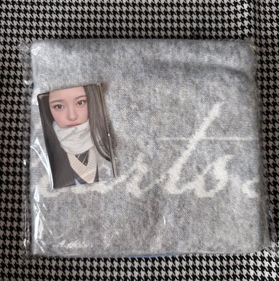 （現貨 一日內寄出）hearts2hearts h2h Ian fm 圍巾含卡