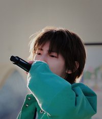 嚴.背頭.瞇眼.馬丁*4