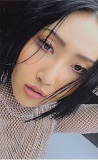 Guilty Pleasure 專輯卡 