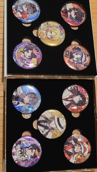 【AGF2022】ホログラム缶バッジ コンプリートブック Luxiem