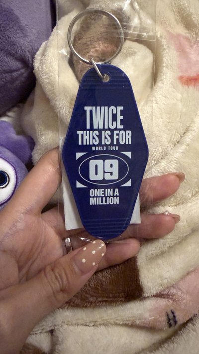 全新  TWICE THIS IS FOR 六巡吊飾