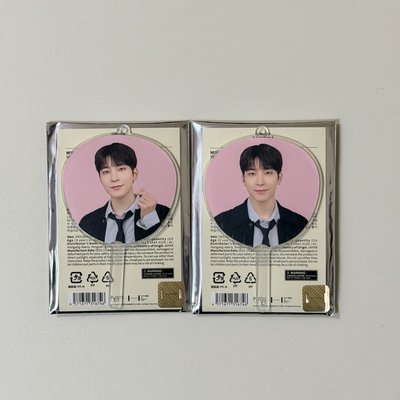 Holiday 圓小扇 標價兩隻不拆