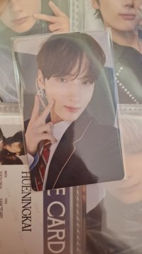 很萌的校服休寧寧:)