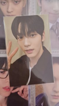 看起來呆呆的很可愛:)