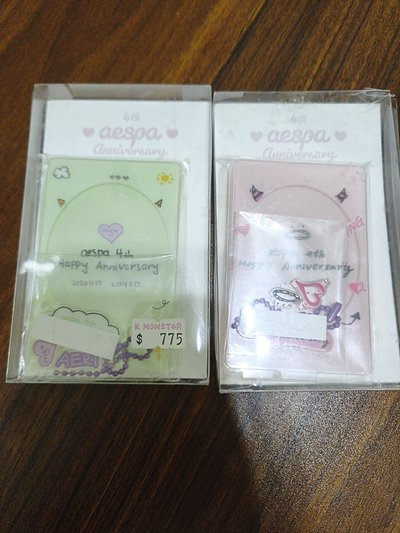 四週年立牌吉.寧 全新未拆