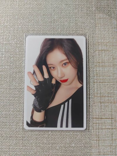 ITZY 彩領特典 ver